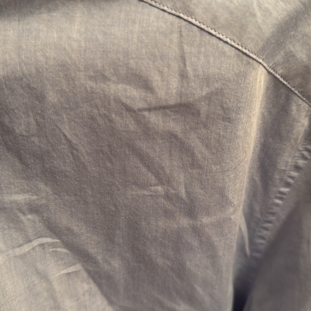Lacoste long sleeve slim fit button up shirt. Size 42 - Picture 5 of 6
